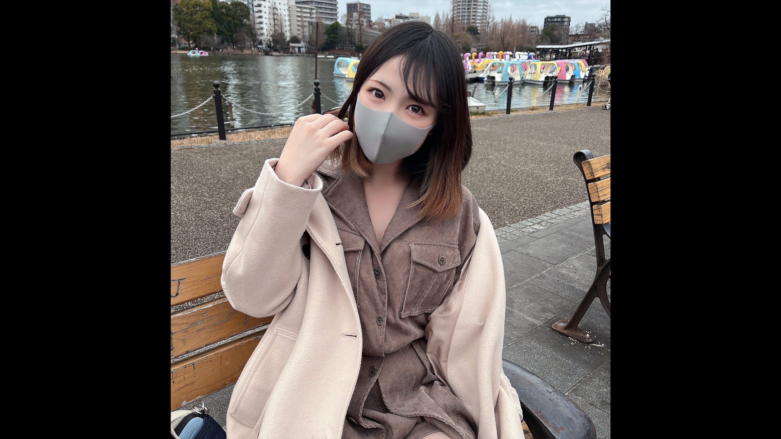 FC2-PPV-3183817 모 유명 자동차 부품점에서 일하는 간판녀에게 성욕을 드러내며 연속 질내사정! ! 평소 노란색 제복에 가려져 있는 에컵은 떨면서 심각하게 발정했고, 헐떡이면서 연속 절정은 압권이었다.