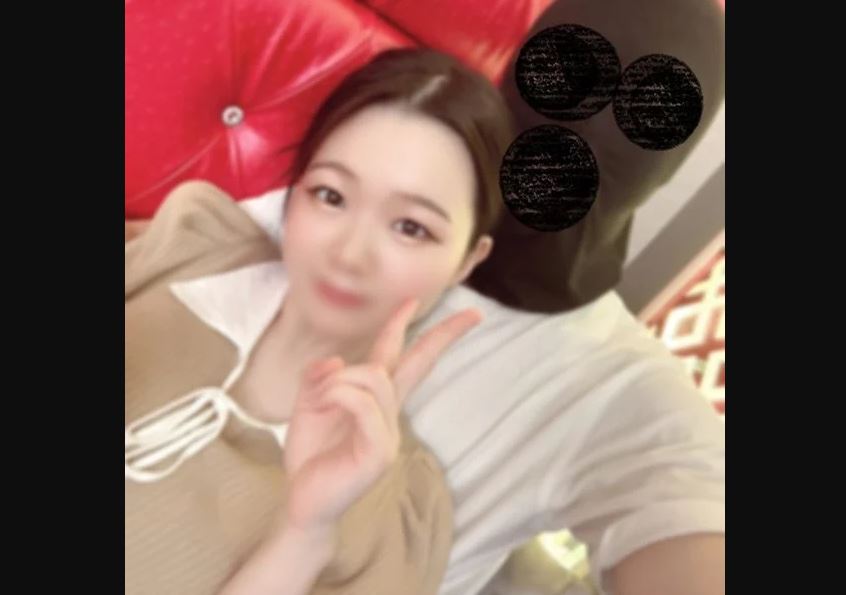 FC2-PPV-4354585 교토 식당 거유 E컵 19살 치즈루짱 만남 밀착 러브 질내사정